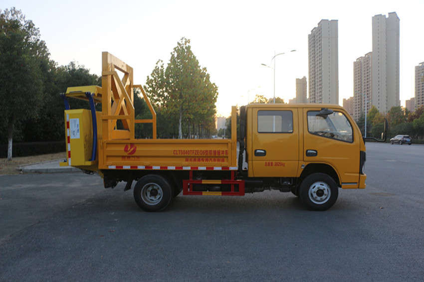 ���_܇(ch��)-��ײ܇(ch��)-��ײ���_܇(ch��)�r(ji��)���r(ji��)-���ٹ�·��ײ���_܇(ch��)�S(ch��ng)��ֱ�N(xi��o)